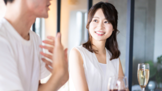 恋愛豆知識：婚活女子必見！初対面の4分で恋が決まるって本当？